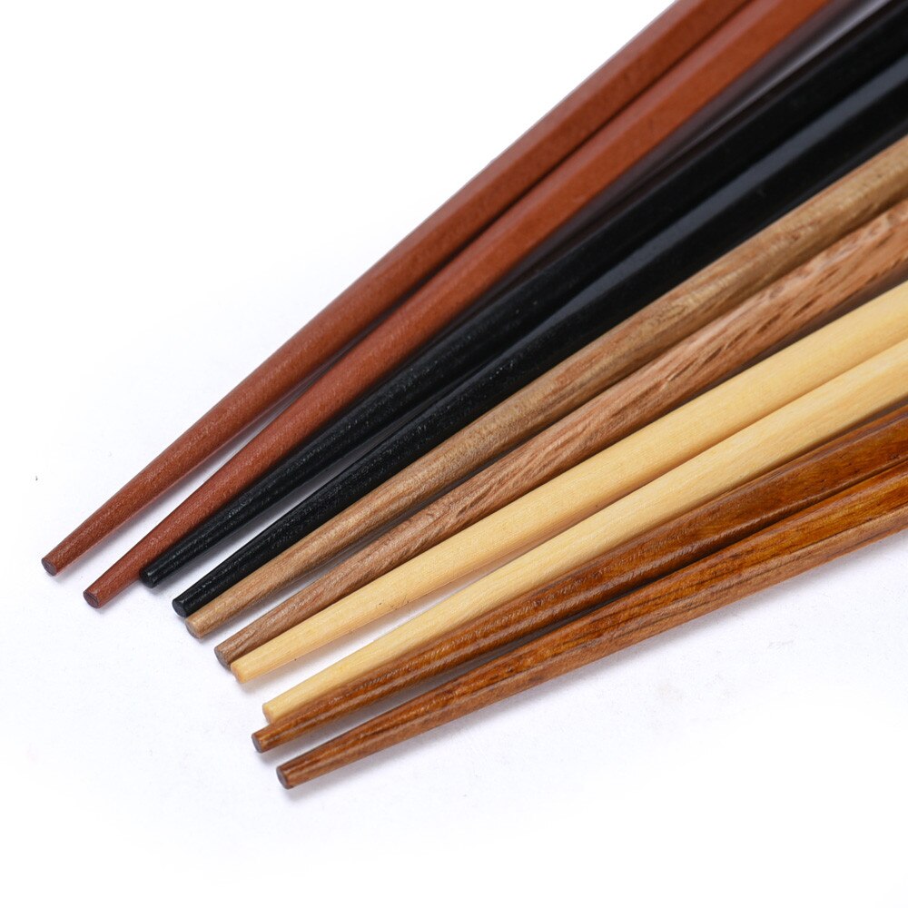 This Laila Wooden Chopsticks from Earth to Daisy is perfect for the modern plant mom in her indoor jungle! #plantsmakepeoplehappy