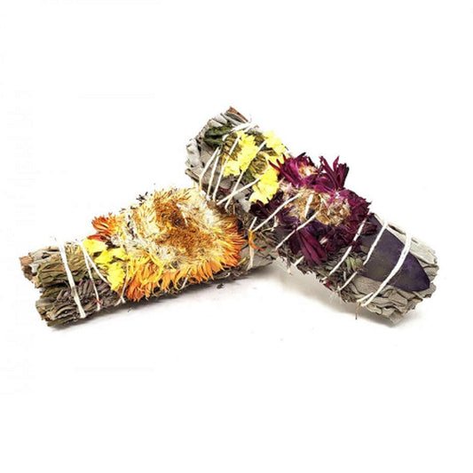 This Floral Sage - White Sage With Decorated "Paperflower" (Bougainvillea Glabra)3- 4" from Earth to Daisy is perfect for the modern plant mom in her indoor jungle! #plantsmakepeoplehappy